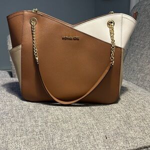 Michael Kors LIKE NEW multi color tan bag